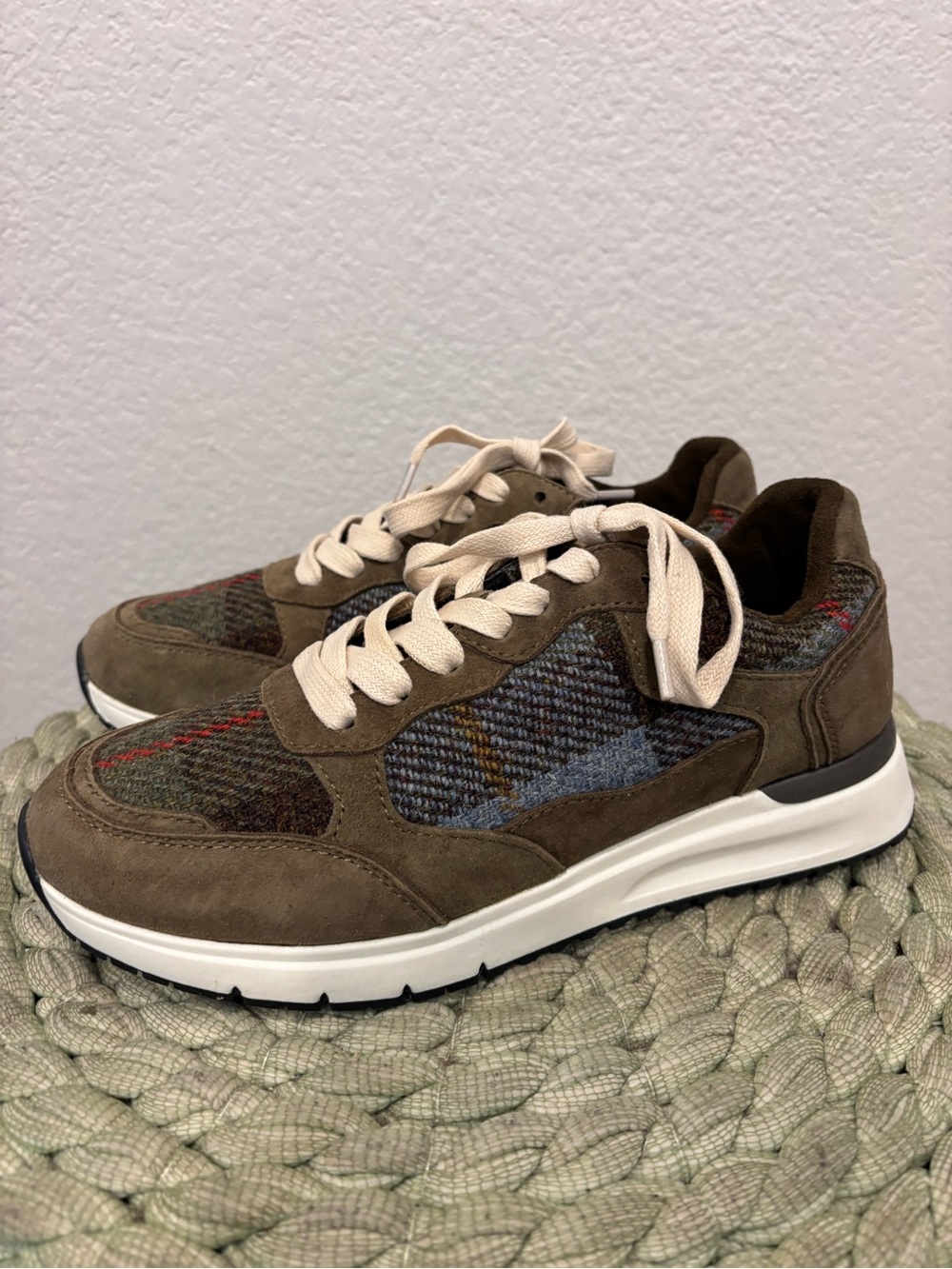 NEW Harris Tweed Islander Rosie Chestnut Blue Tartan Plaid Retro Lace Up Sneaker - Picture 3 of 12